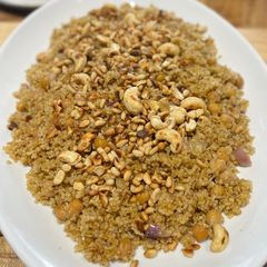 Lebanese style bulgur and chickpeas (vg 🌱) (Bulgur bi dfeen) A picture of Lebanese style bulgur and chickpeas (vg 🌱) (Bulgur bi dfeen).