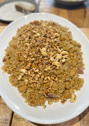 A picture of Lebanese style bulgur and chickpeas (vg 🌱) (Bulgur bi dfeen).