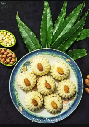 A picture of Rice Flour Laddu / Chawal Ke Laddu.