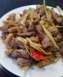 Vịt xào sả ớt