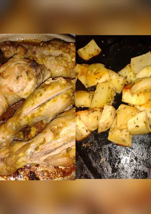 Una foto de Patas de Pollo al Verdeo con Mostaza y papas en cubos