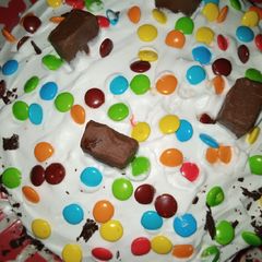 A picture of Vanilla cream cake🌈.