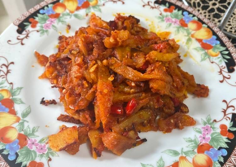 Cara Gampang Menyiapkan Kentang Pedas manis yang Enak Banget