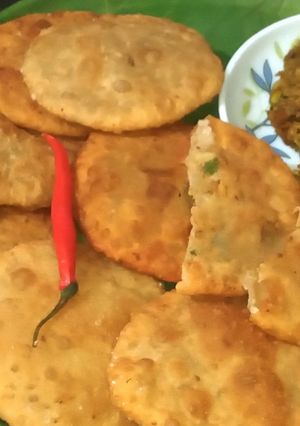 আলুর পুরি(Aloor Puri Recipe In Bengali) রেসিপির প্রধান ছবি