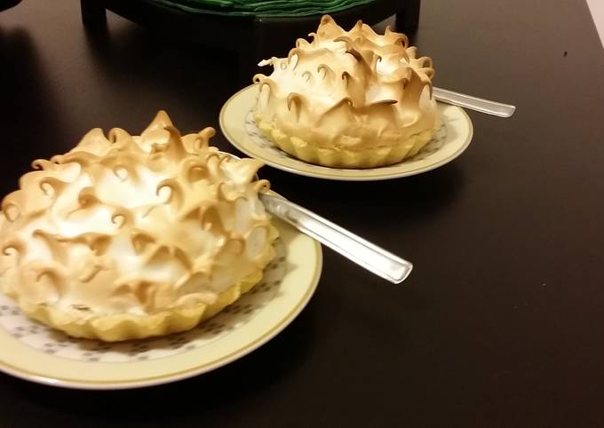 How to Prepare Homemade Mini Lemon Meringue Pies - New Recipe Nasta