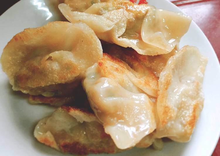 Dumpling goreng isi ikan