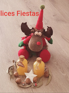 Una foto de Limoncello casero🍋🍋🍋