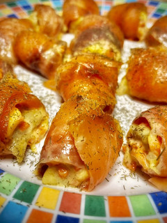 Una foto de Rollitos de salmón con mango y zanahoria