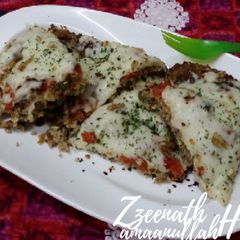 A picture of Meatzza or Mince Meat Pizza.