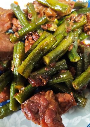 Una foto de Cerdo en adobo estilo filipino