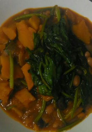 A picture of Porridge pumpkins with cocktail beans and vegetables.