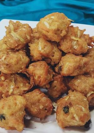 A picture of Poha pakoda.