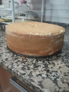 Una foto de Bizcochuelo casero para tortas de cumpleaños 🍰🎂🎉🎊