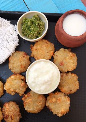 સાબુદાણા ના વડા(sabu dana na vada recipe in Gujarati) રેસીપી મુખ્ય ફોટો