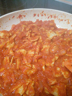 Una foto de Carne con tomate