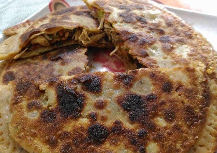 Simple Way to Make Homemade Pizzatha