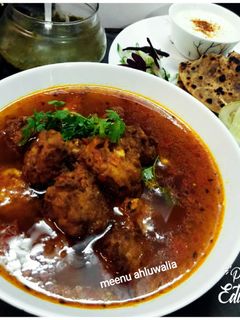 लौकी के कोफ्ते की सब्जी (Lauki ke kofte ki sabji recipe in Hindi) रेसिपी मुख्य फोटो