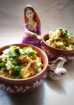 मैगी मसाला वेज खींचू (Maggi masala veg Khichu recipe in hindi) रेसिपी मुख्य फोटो
