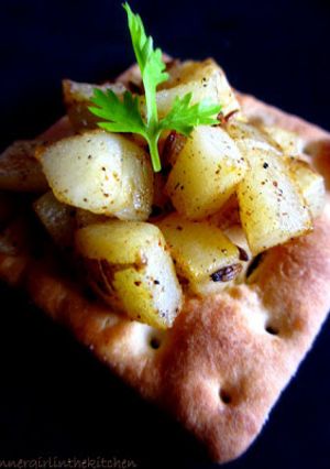 A picture of Cracker n Potatoes - A Quick n Easy Snack.
