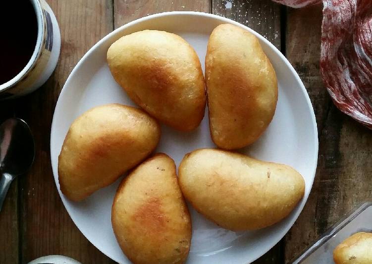 Easiest Way to Cook Perfect Fried Banana Bread (Roti Pisang Goreng)