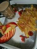 Apple fries with tea