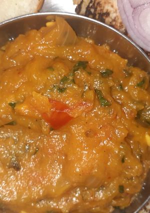 A picture of Bhaji.
