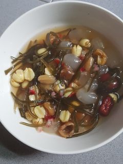 Hình của món Chè hạt sen nhãn nhục hạt đác..