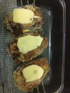 Una foto de Milanesas de berenjenas rellenas