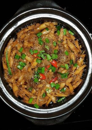 Hình của món Cá lòng tong kho tiêu.