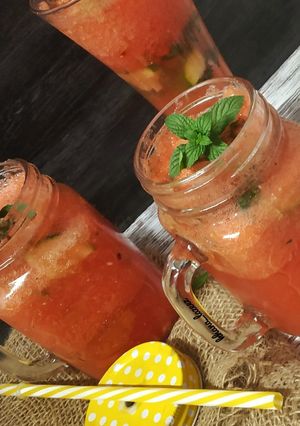 A picture of Watermelon lemonade.