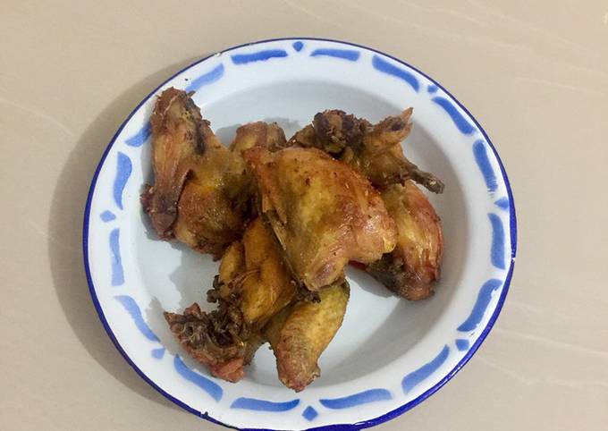 Langkah Mudah untuk Menyiapkan Ayam goreng ketumbar 🥘, Enak Banget
