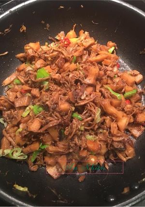 Hình của món Nấm Đùi Gà xào Thái.