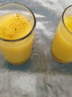 મેંગો ફ્રુટી (Mango Frooti Recipe In Gujarati) રેસીપી મુખ્ય ફોટો