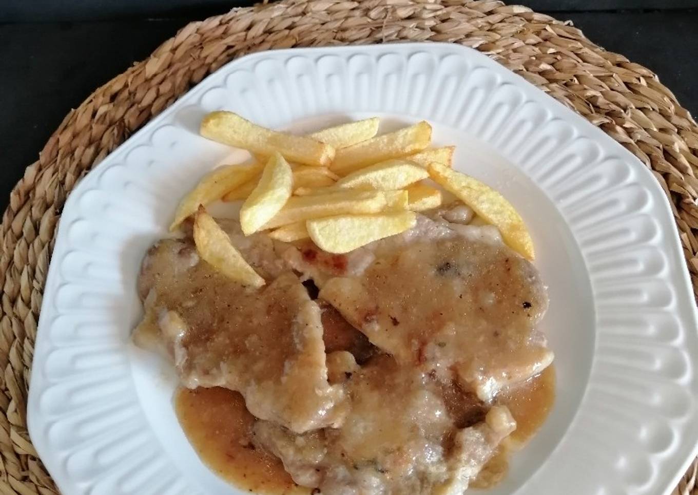 Filetes de cabeza de lomo en salsa de cerveza