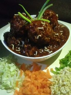 नूडल्स मंचूरियन (noodles manchurian recipe in Hindi) रेसिपी मुख्य फोटो