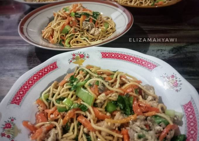 Yuk intip, Resep buat Mie goreng sayuran nyemek  gurih