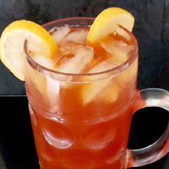 My 2 Pint Glass of Iced Lemon Tea with a Touch of Lime 🤗 A picture of My 2 Pint Glass of Iced Lemon Tea with a Touch of Lime 🤗.