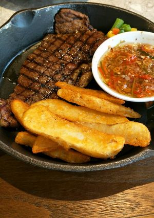 Foto resep Sirloin steak dengan Sambal Matah