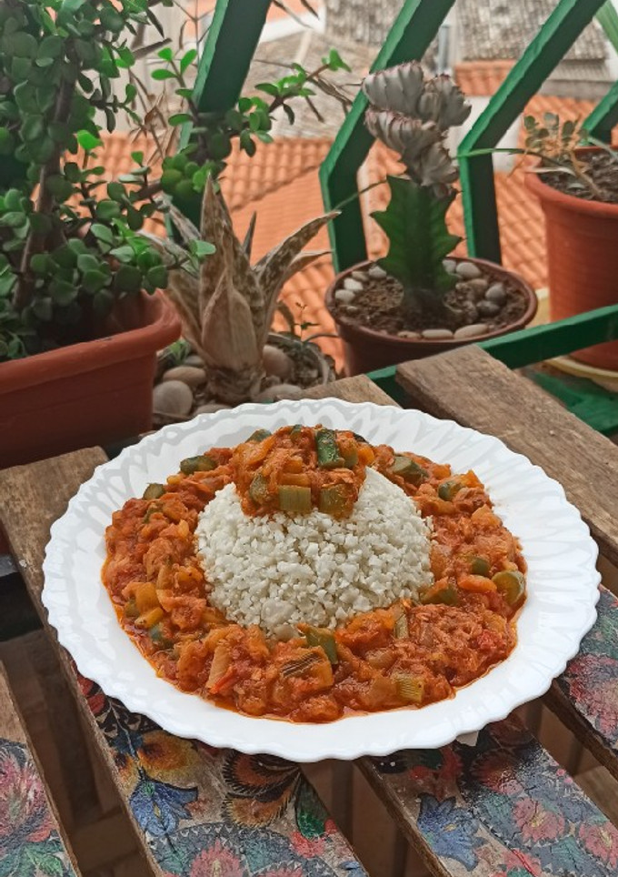 Una foto de Colirroz en sofrito de atún