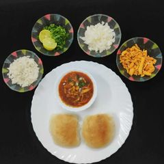 A picture of Misal Pav.