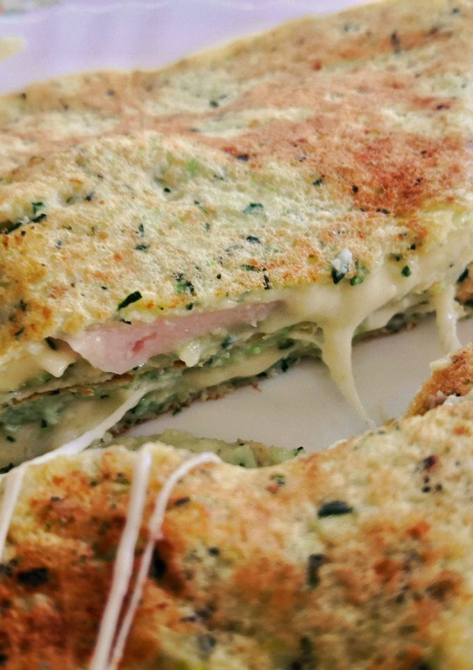 Una foto de Crepes de calabacín 🥒🥞