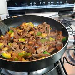 Una foto de Wok de Carne y Verduras