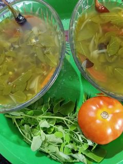 சத்தான முருங்கைக்கீரை சூப் (Murunkaikeerai soup recipe in tamil) செய்முறை முக்கிய புகைப்படம்