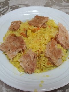 Una foto de 🇮🇳“Biryani de pollo hindú” vegano 🍗