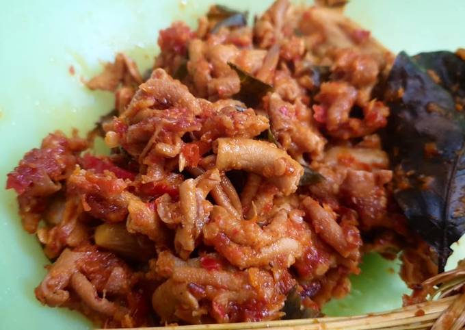 Bagaimana Membuat Oseng Mercon Usus Ayam, Enak