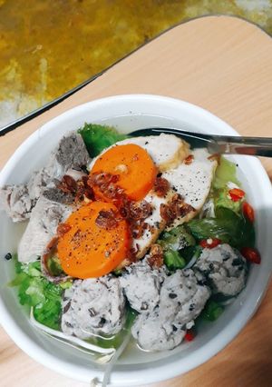 Hình của món Bún mọc.