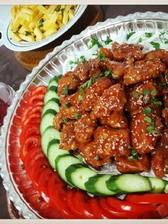 عکسی از دستور مرغ سوخاری عسلی کنجدی