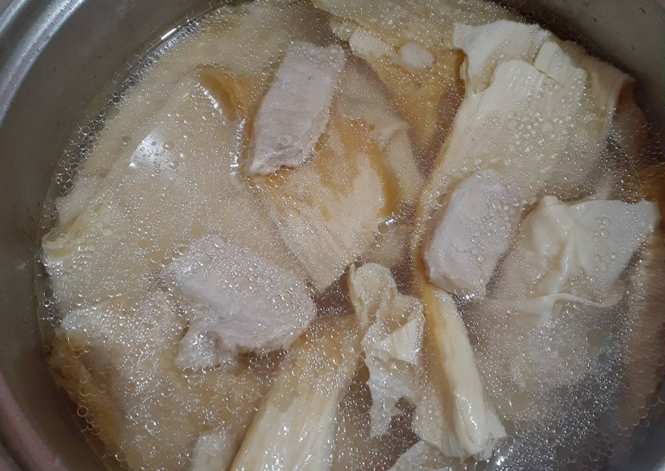 Kuah Babi Kembang Tahu (non halal tapi bisa di halalkan)