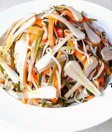 dưa giá củ kiệu