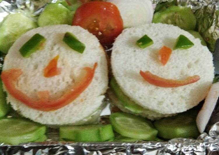 Steps to Prepare Ultimate Tiranga Veg Sandwich